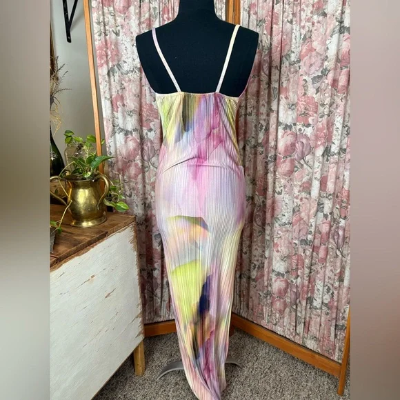 PrettyLittleThing Pastel Tie-Dye Maxi Dress - Picture 7 of 13